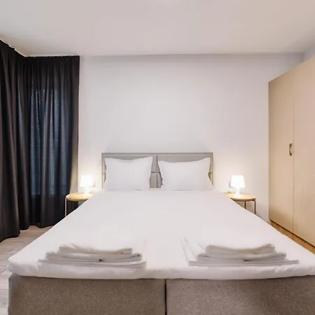 Апартаменты Marina Bay Kraymorie