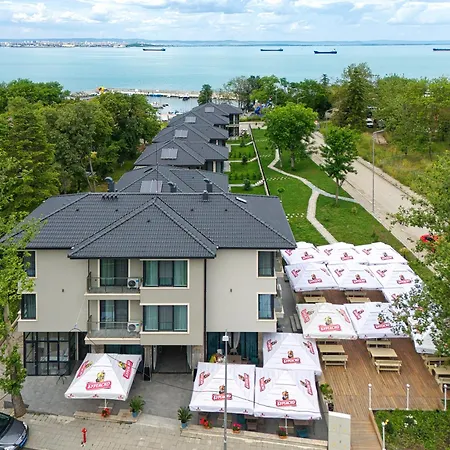 Marina Bay Kraymorie Апартаменты Бургас