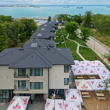 Marina Bay Kraymorie * Burgas Stad
